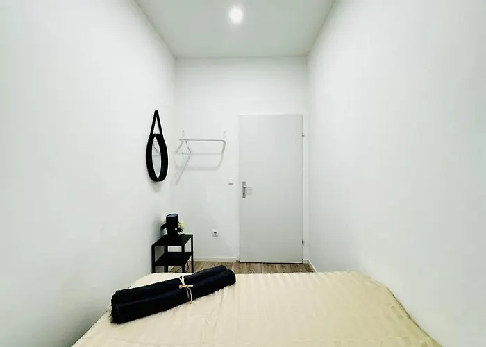 Private In Affordable 5-bedroom *