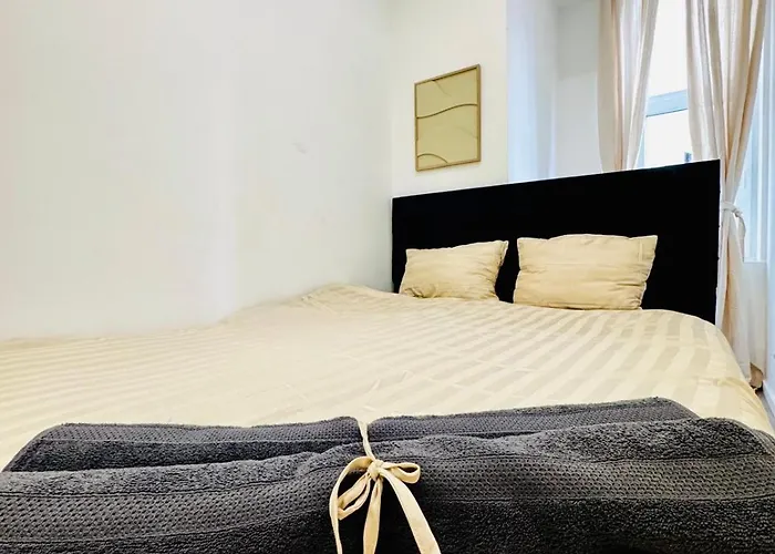 Апартаменты Private In Affordable 5-bedroom *