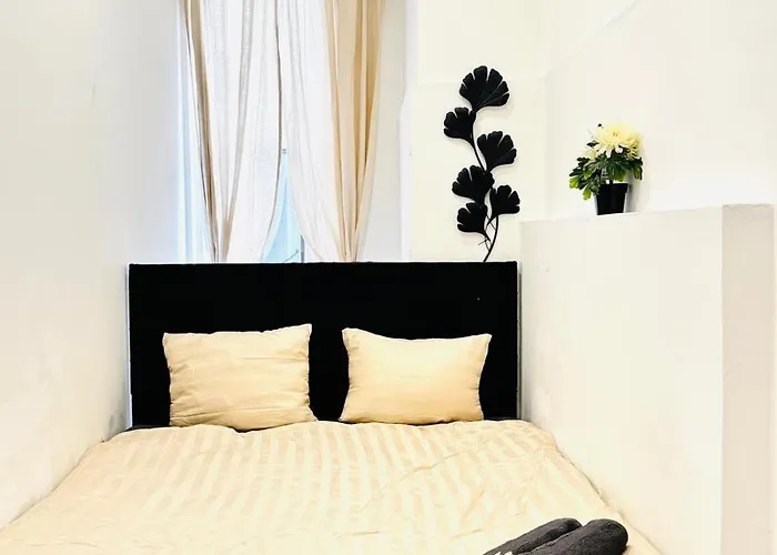Апартаменты Private In Affordable 5-bedroom