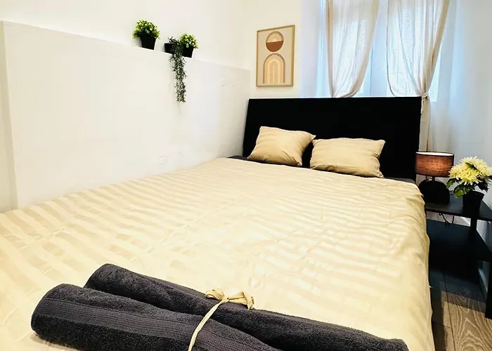 Private In Affordable 5-bedroom Апартаменты *