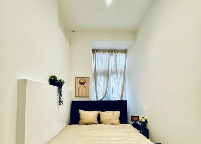 Private In Affordable 5-bedroom Апартаменты