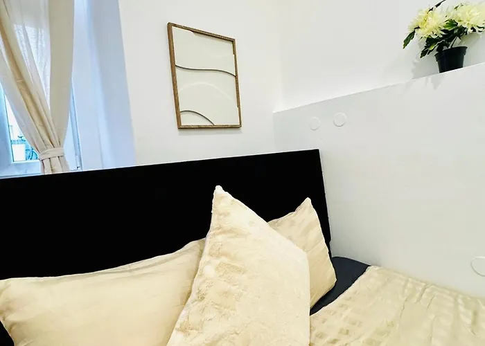Апартаменты Private In Affordable 5-bedroom