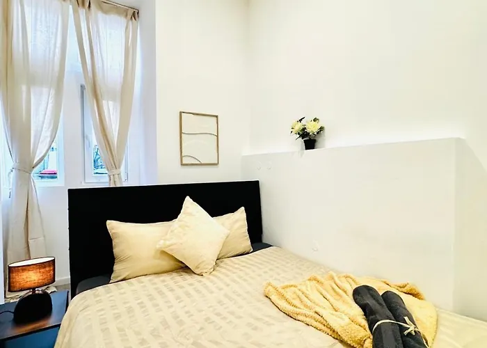 Апартаменты Private In Affordable 5-bedroom *