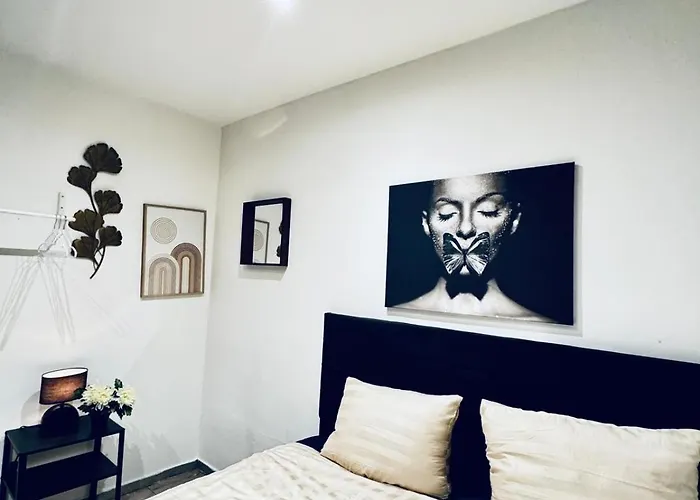 Private In Affordable 5-bedroom Апартаменты Вена