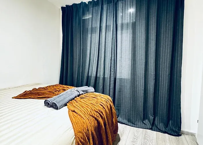 Апартаменты Private In Affordable 5-bedroom *