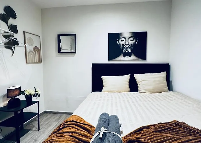 Private In Affordable 5-bedroom * Вена