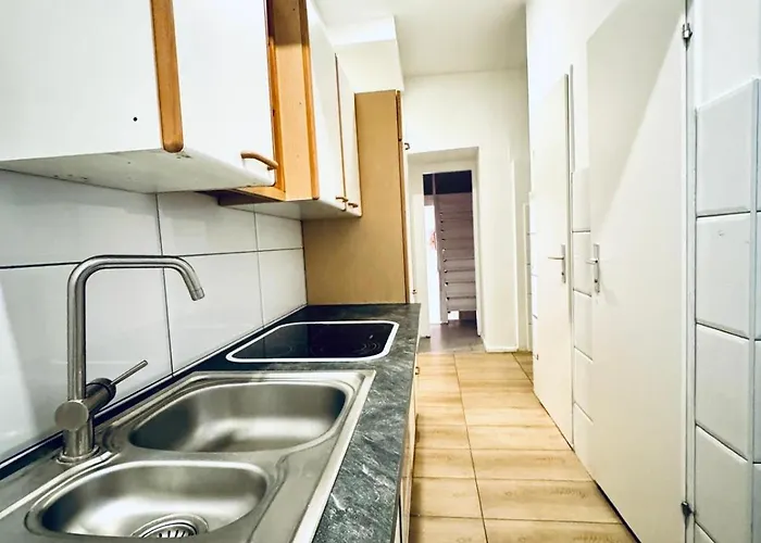 Апартаменты Private In Affordable 5-bedroom Вена